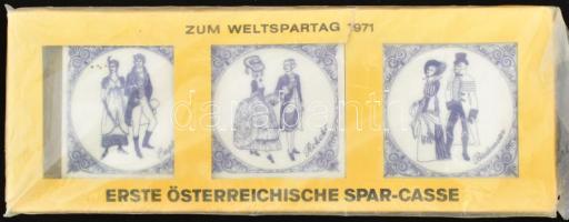 14 db klf ruhastílusokat bemutató porcelán csempe. 7,5x7,5 cm Matricás, jelzett, egy két mázrepedéss...