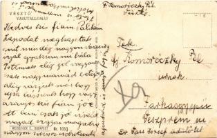 Vésztő, vasútállomás, állomás főnök irodája, cukorka és csokoládé különlegességek kioszkja, Bak sör ...