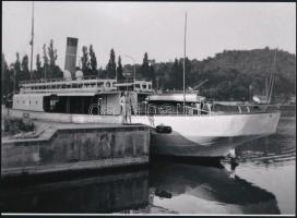 cca 1940 Balaton, Kelén hajó, Fekete György (1904-1990) budapesti fényképész hagyatékából 1 db modern nagyítás, jelzés nélkül, 15x21 cm