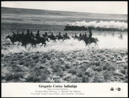 cca 1982 ,,Gregorio Cortez balladája" című amerikai filmdráma egy jelenete, 1 db vintage produkciós filmfotó ezüst zselatinos fotópapíron, 18x24 cm