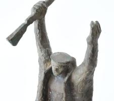 cca 1918-1950 Forradalmár. Bronz, talapzat nélkül, 20x11x35 cm