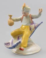 Hollóházi Aladdin. Terv.: Veress Miklós. Kézzel festett, jelzett, hibátlan, m: 12,5 cm