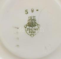 Zsolnay piros virágmintás mokkás készlet, tejkiöntő hiányzik, jelzett, kopással, csészén pattanással