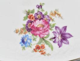 7 darabos antik matricás virágmintás szervírozó szett, jelzés nélkül, kopással: pecsenyés tál, sütem...