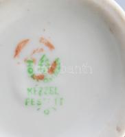 Hollóházi táncoló medve porcelán figura. Kézzel festett, jelzett, hibátlan m: 9 cm