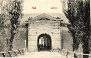 Arad, Várkapu. Kerpel Izsó kiadása / castle gate