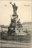 Arad, Vértanú szobor, Schwarz Testvérek, Weigl Adolf és Társa üzlete. Kerpel Izsó kiadása / statue, monument, shops