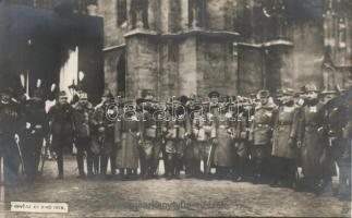 Aranysarkantyús vitézek kitüntetése / Honored soldiers