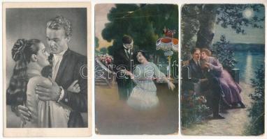 15 db RÉGI romantikus zsáner képeslap: szerelmes párok, hölgyek / 15 pre-1945 romantic postcards: couples in love, ladies