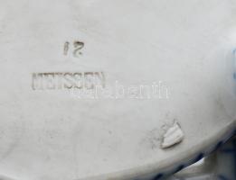 Meisseni áttört asztalközép. Máz alatti kék festéssel, benyomott jelzéssel, minimális kopással. 24x3...