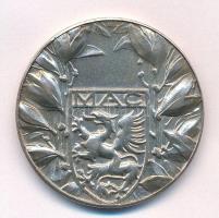 ~1930. "Magyar Athletikai Club / MAC" ezüstözött bronz díjérem (36mm) T:AU,XF patina
