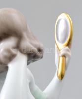 Herendi fésülködő akt. Kézzel festett, jelzett, hibátlan 23 cm