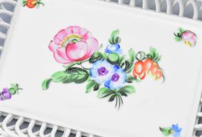 Herendi virág mintás fonott tálka. Kézzel festett, jelzett, hibátlan 16x21 cm