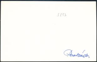 cca 1960-1980 MÁVAUT autóbuszt ábrázoló újévi üdvözlőlap, hátoldalán aláírással, 14x9 cm