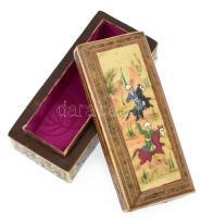 Régi arab kis fadoboz, csont és réz díszítéssel, a tetején kézi festéssel. Kopott, 10,5x4,5 cm