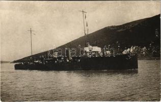 1915 Kotori-öböl, SMS TRIGLAV Osztrák-magyar Haditengerészet Tátra osztályú rombolója / K.u.K. Kriegsmarine Zerstörter, Bocche di Cattaro / Austro-Hungarian Navy destroyer SMS Triglav. photo (Rb)