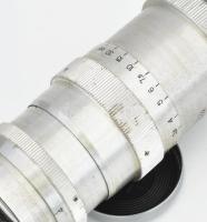 Jupiter-11 4/135 szovjet gyártmányú objektív, sapkával, tokban