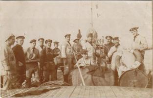 1914 SMS ORJEN Osztrák-magyar Haditengerészet Tátra osztályú romboló matrózai / K.u.K. Kriegsmarine Matrosen / Austro-Hungarian Navy destroyer SMS Orjen, mariners. photo