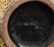 B. Várdeák Ildikó (1929-2013): Zsugormázas váza. Jelzett, kopással, m: 32,5 cm