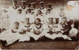 K.u.K. Kriegsmarine S.M.S. Taurus Matrosen / SMS TAURUS (később Marechiaro) cs. és kir. haditengerészeti állomáshajó matrózai / SMS Taurus Austro-Hungarian Navy station ship's mariners. photo (EK)