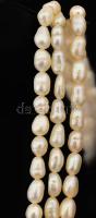 Háromsoros tenyésztett gyöngy nyaklánc, h: kb. 50 cm