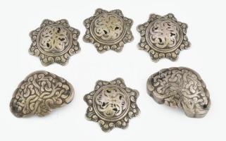 Ezüst(Ag) mongol nyeregdísz, 6 db, jelzés nélkül, nettó: 183,5 g