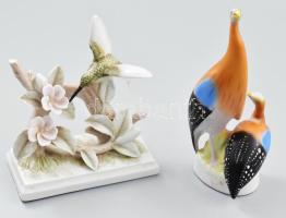 2 db porcelán: Sevilla porcelán madarak. Kis lepattanással m: 18 cm + Hollóházi madár pár, kézzel festett, jelzett 18 cm