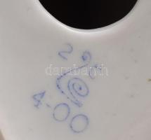 Szovjet porcelán madaras gyertyatartó, 20x17,5x7,5 cm + Kakasos só- és borsszóró, m: 10 cm. Kézzel f...