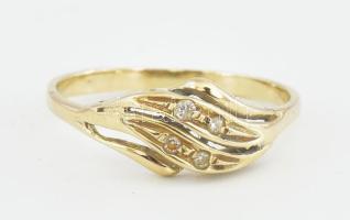 14K arany (Au) gyűrű cirkónia kövekkel, jelzett, 1,4 g m: 51