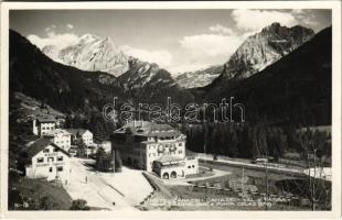 Canazei (Südtirol), Val di Fassa, Hotel Canazei verso il Vernel e Punta Colaz