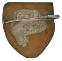 1950-1960 k. "Váci utcai iskola" zománcozott bronz iskolajelvény (30x28mm) T:XF zománchiba...