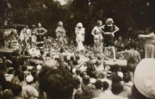 1929 Budapesti és egyéb strandokon, fürdőkben fényképező fotográfus, Rötzer Henrik 27 db fotója, 4,5...