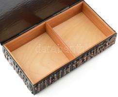 Dömötör László (1914-1995) iparművész szüreti jelenetes plasztikus réz doboz 20x11 cm