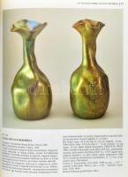 Csenkey Éva: Zsolnay szecessziós kerámiák. Bp., 1992, Helikon. Rendkívül gazdag képanyaggal illusztr...