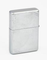 Zippo öngyújtó, dobozában, jó állapotban