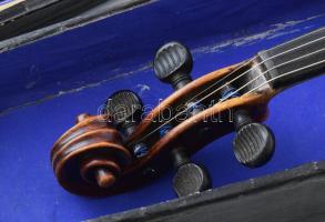 Hegedű. Cseh, XX. sz. első évei. Korán Csaba hegedűkészítő-mester által a közelmúltban ellenőrizve é...