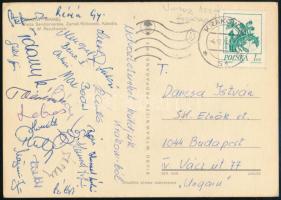 A Vasas Izzó labdarúgócsapatának tagjai által aláírt képeslap / Autograph signed postcard of Hungarian football team