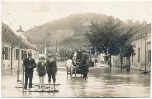 1912 Medgyes, Mediasch, Medias; utca árvíz idején szeptember 30-án / flooded street on September 30. photo