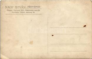 Siófok, fürdőzők csoportja a Balatonban. Nagy István photo (EK)