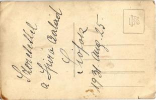 1931 Siófok, fürdőzők csoportja a Balatonnál. photo (EB)