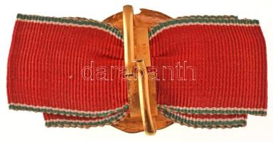 1948. "Köztársasági Elnök Elismerésének Arany Koszorúja" aranyozott bronz kitüntetés szala...