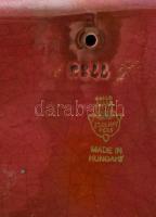 Zsolnay kisplasztika - Jancsi és Juliska. Selymes fényű felületén különböző eozin mázakkal festett ö...