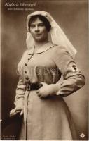 Auguszta főhercegnő, mint önkéntes ápolónő. Kallós Oszkár felvétele / Princess Auguste of Bavaria as a volunteer nurse (ragasztónyomok / gluemarks)