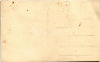 Férfi motorkerékpárral / Man with motorcycle. photo (EB)