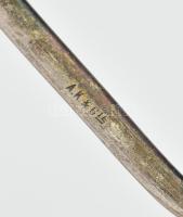 Albert Köhler & Co. art nouveau kétfüles kínálótál. Ezüstözött alpakka, fodros peremű kínálómező...