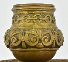 Szecessziós bronz gyufagyújtó. Vastag öntött bronz, patinával, kopással, szecessziós mintákkal díszí...