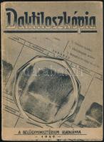 2 db belügyminisztériumi kiadvány: Daktiloszkópia.; Személyazonosítás. Nyomozástani tankönyvek I-II. köt. Bp., 1949, Belügyminisztérium, 72+XXIV p.; 100 p. Szövegközi és egészoldalas ábrákkal gazdagon illusztrálva. Kiadói papírkötés, kissé viseltes borítókkal.