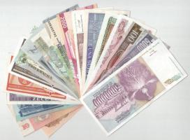 18db-os vegyes bankjegy tétel, közte Észtország, Üzbegisztán, Costa Rica, Észak-Korea stb. T:UNC-F
...