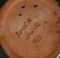 Borsódi Ágnes: Retró kerámia dísztál, jelzett, hibátlan, d: 25 cm