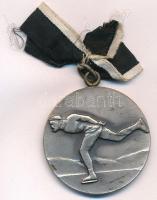 1942. "Visszatérési jégünnepély Palicsfürdő 1942. jan. 18" ezüstözött bronz korcsolyasport...